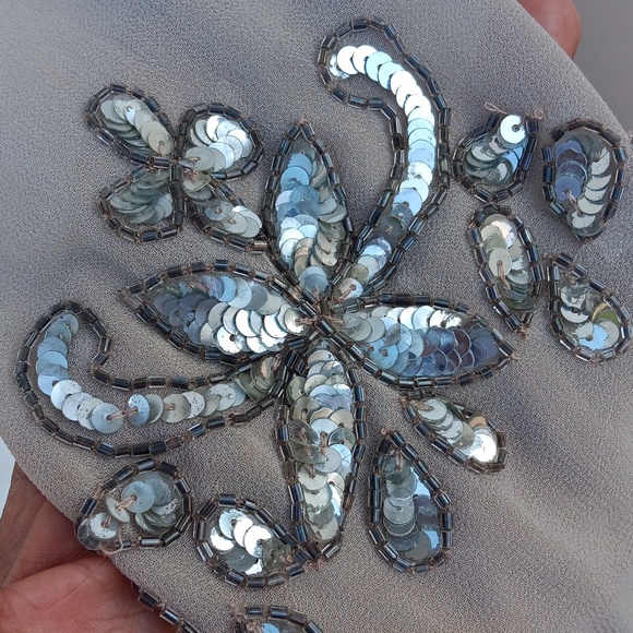 METROSTYLE LADIES VVINTAGE SEE-THRU HOUSE COAT W/STONE EMBELLISHED SLEEVES - Picture 15 of 17